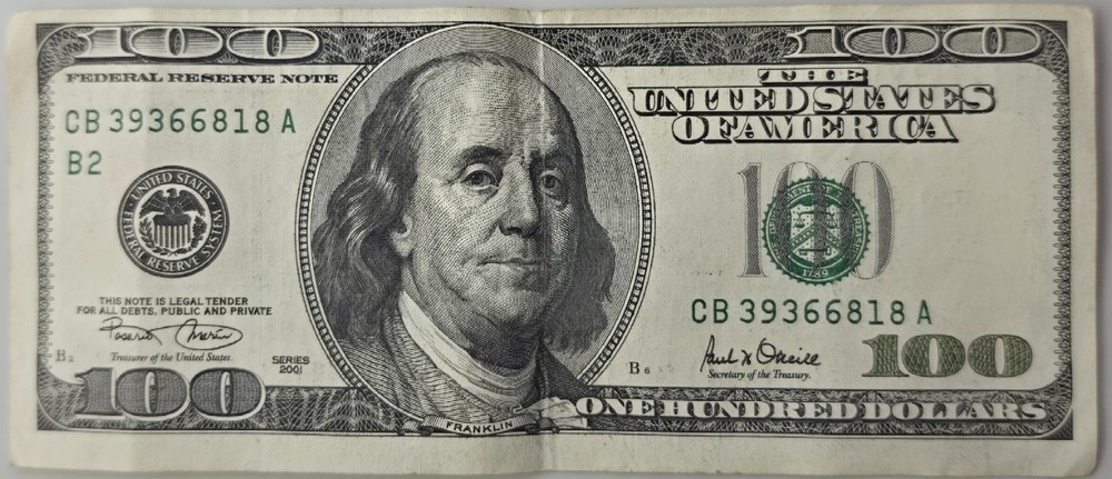 Series 2001 $100 Bill - Significant Vertical Miscut Error - Top Border Shift