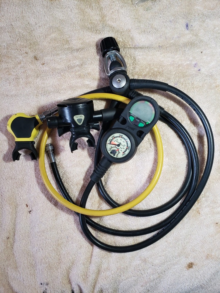 AQUA-LUNG SCUBA DIVE SYSTEM