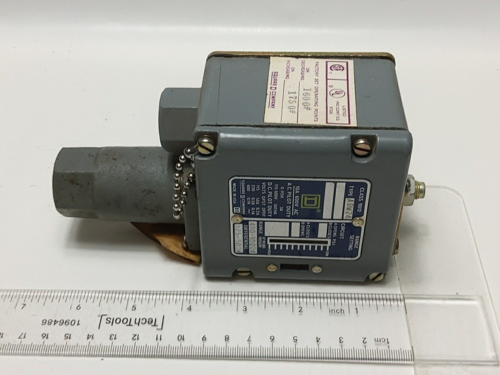 SQUARE D PRESSURE REGULATOR 9012-ADW-24 (NEW)