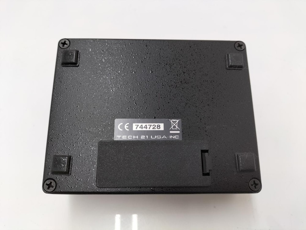 TECH21 SANS BASS DRIVER DI effector