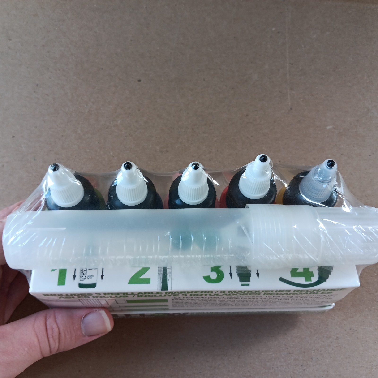 GOLDEN ACRYLIC SET HIGH FLOW 5 COLORS & 3 REFILLABLE MARKERS