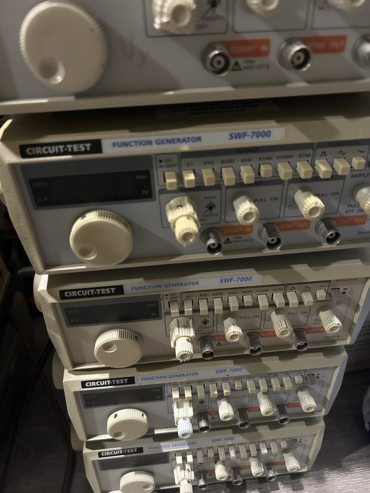 Circuit Test Function Generator SWF-7000 Tested, accurate