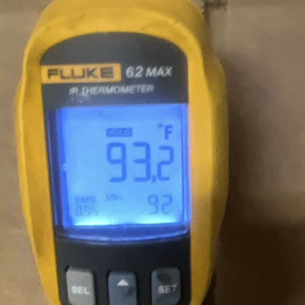 Fluke 62 MAX Infrared Thermometer Digital Display Adjustable Emissivity