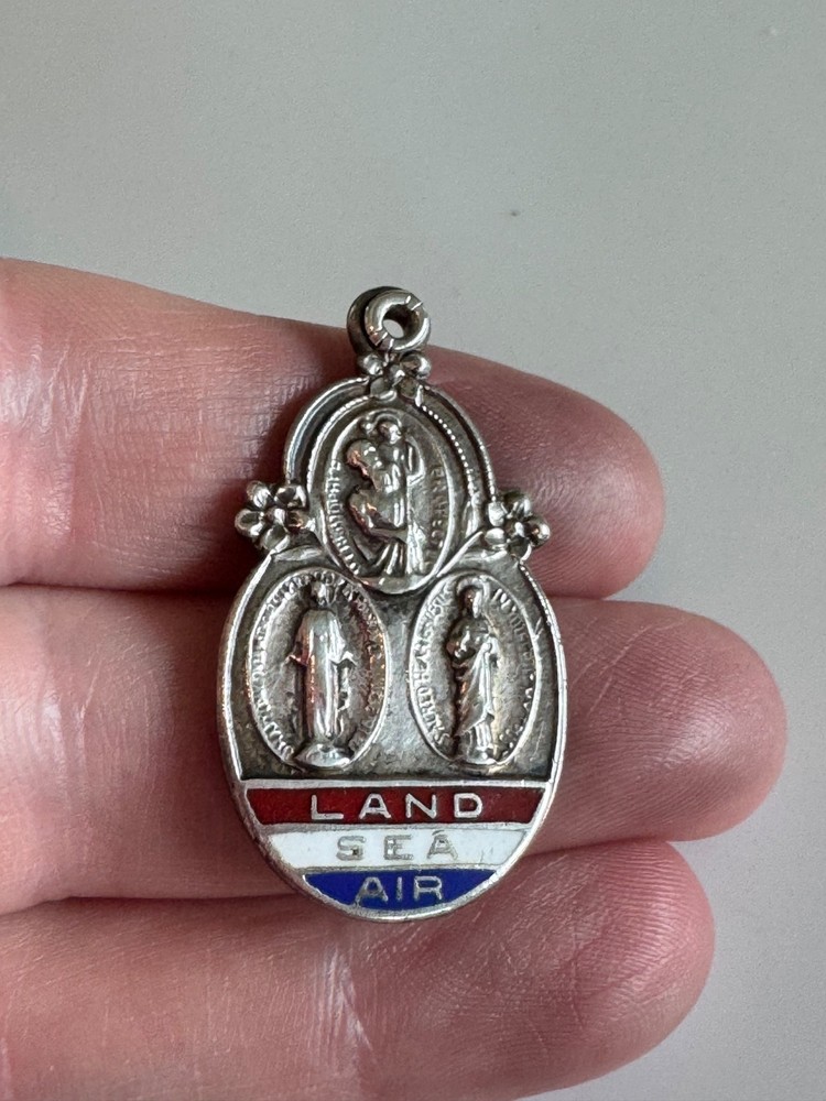INCREDIBLE VTG CATHOLIC SOLDIER  STERLING SILVER SCAPULAR SEA AIR LAND PENDANT