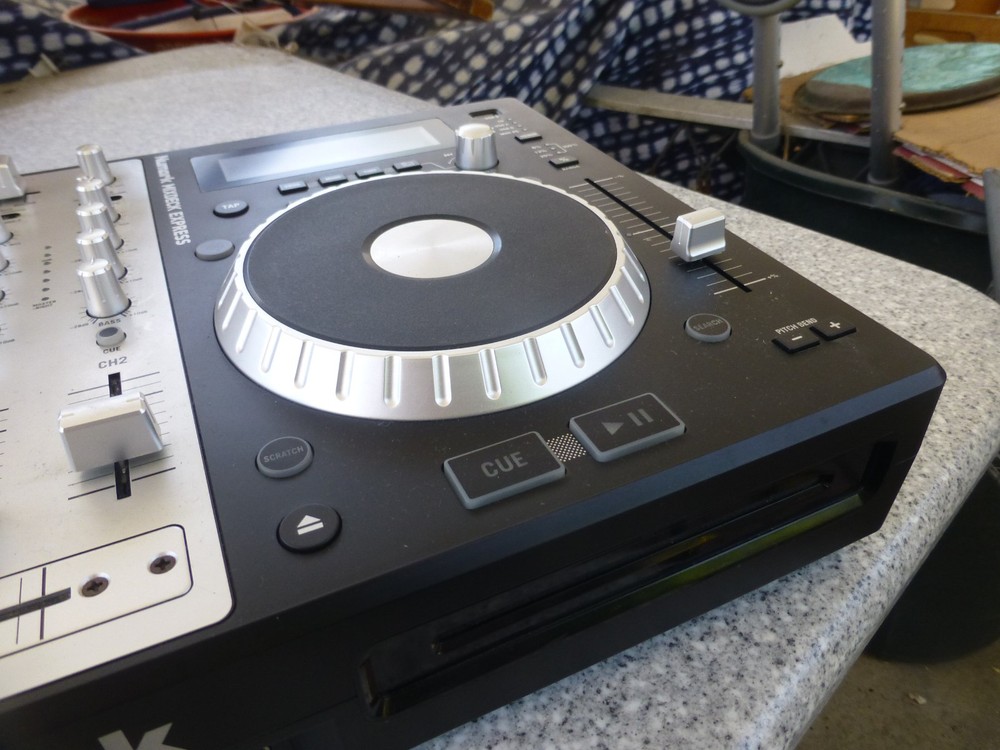 Numark Mixdeck Express Double Deck DJ Controller, USB, CD, MP3, Filter