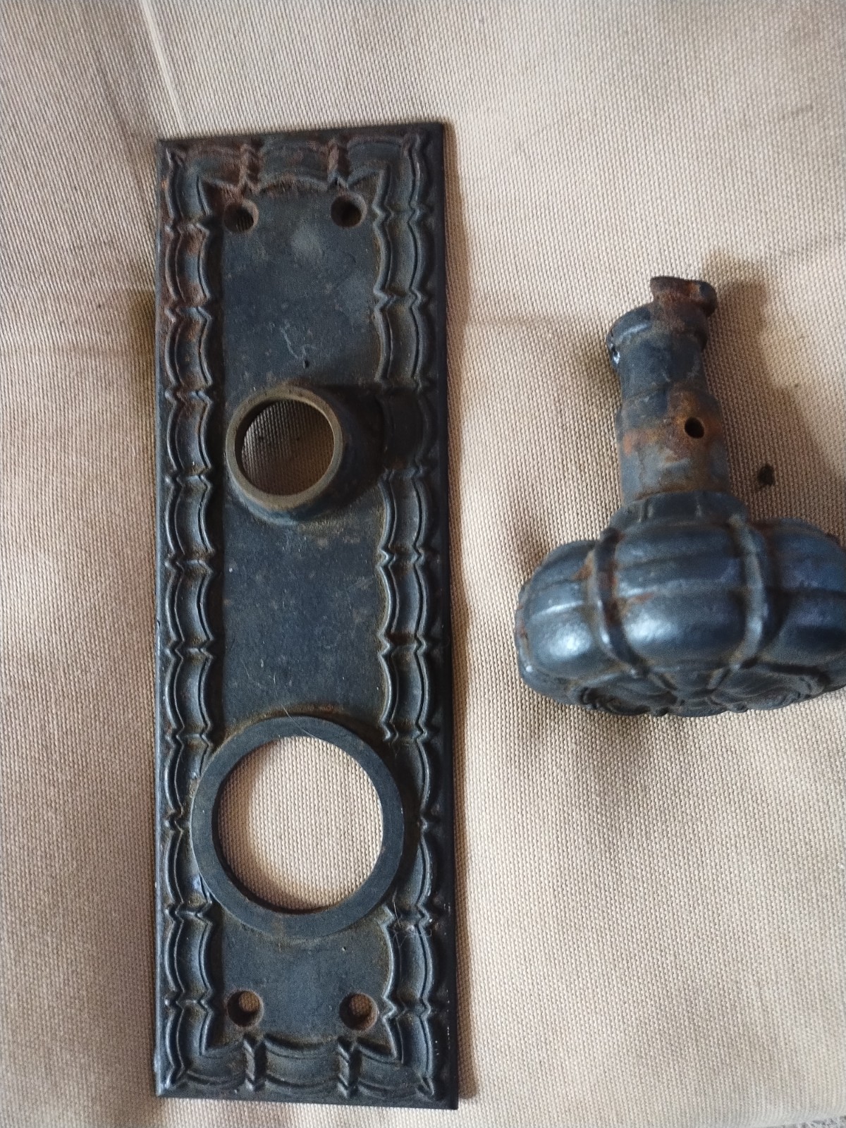 Antique Chicago Niles Sager Victorian Doorknob/Escutcheon Plate WYRE K-320