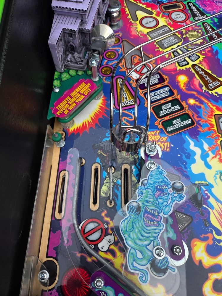 Ghostbusters Limited Edition Pinball Machine ..Nice Condition