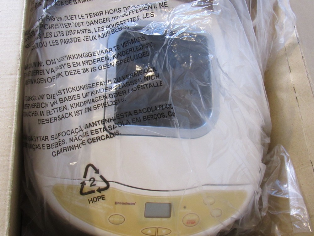 Breadman Bread Maker 3 Horizontal Loaf Sizes 8 Functions TR520 2lb Model NEW