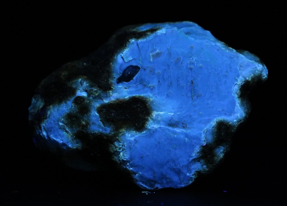 Indonesian Blue Amber West Java Indonesia UV Fluorescent COA 6145