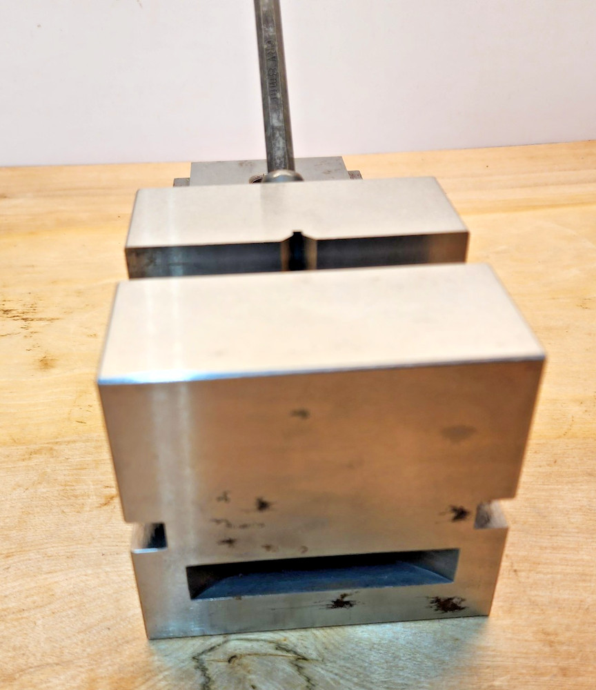 Precision Toolmakers Vise, Pin Type. 3.5" Wide, 1.5" Deep, Opens 5"