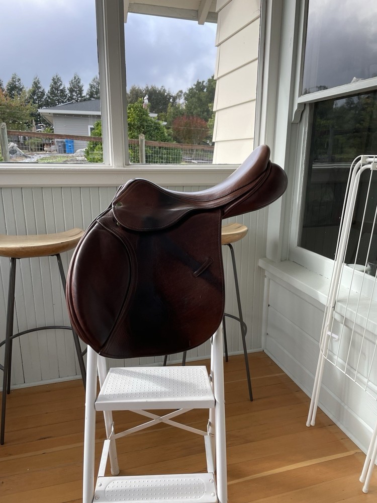 English Saddle - County Solution - 17 M SR - 2017 - Forward Flap - Jumper
