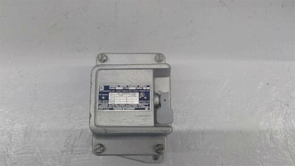 Square D 25190 Manual Motor Starting Switch Broken Toggle Switch