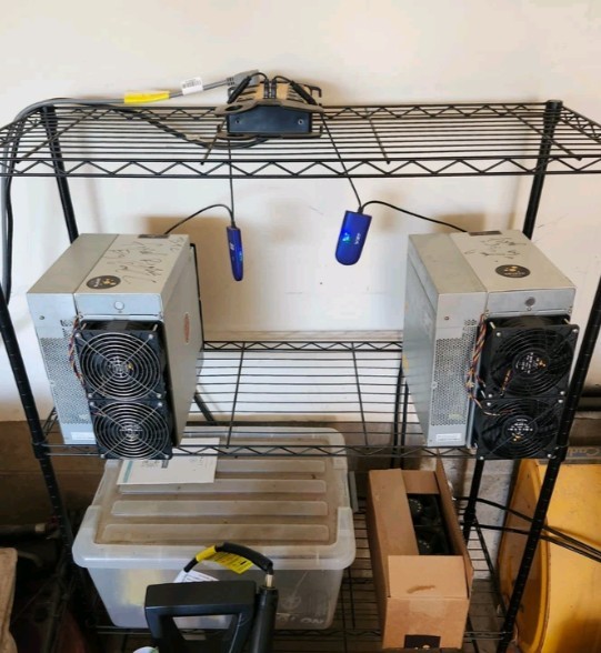 Bitmain Antminer ASIC SHA-256 Bitcoin Mining Hardware