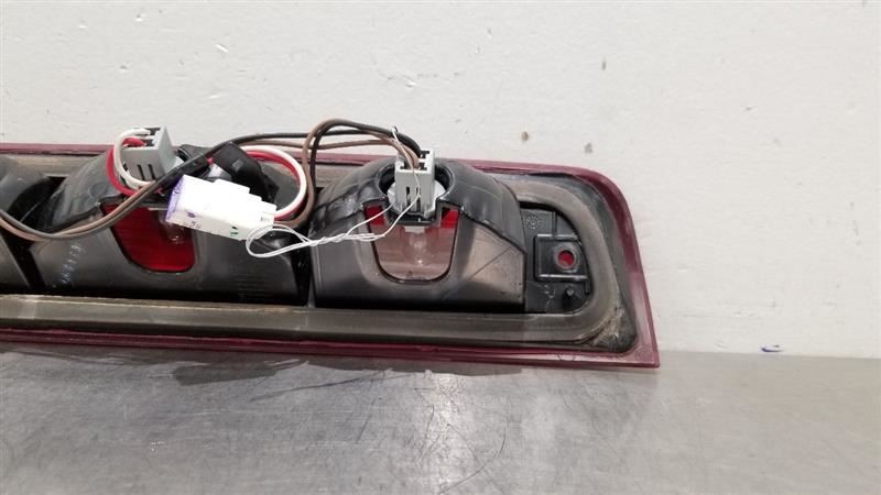 16 DODGE RAM 1500 HIGH MOUNTED STOP LIGHT INCANDESCENT