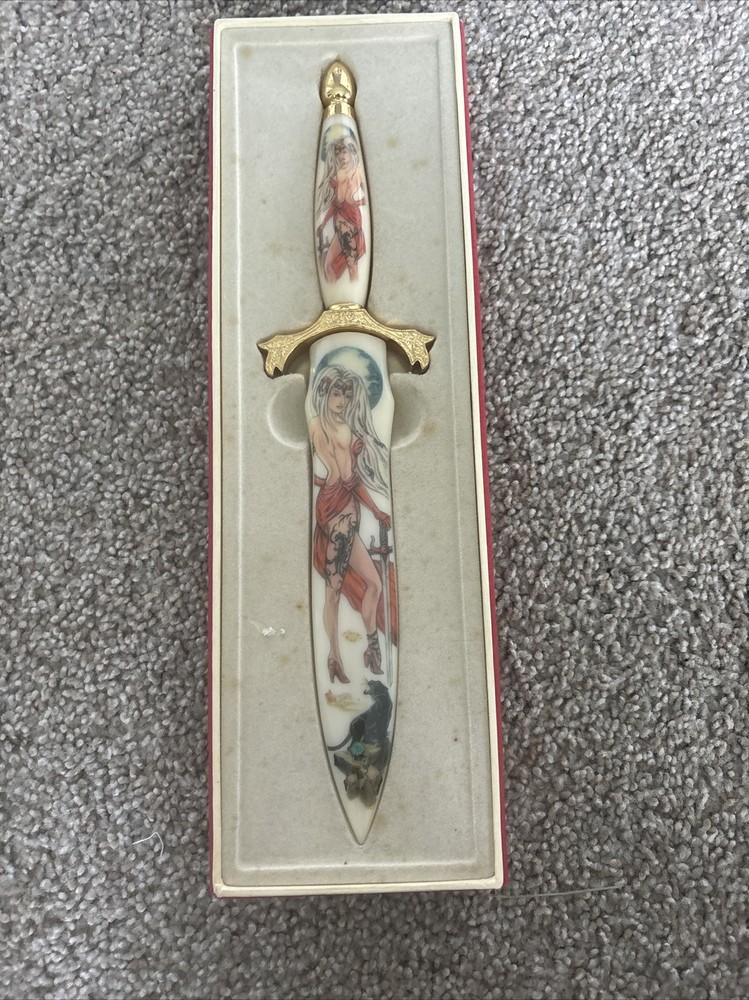 Collectible Dagger
