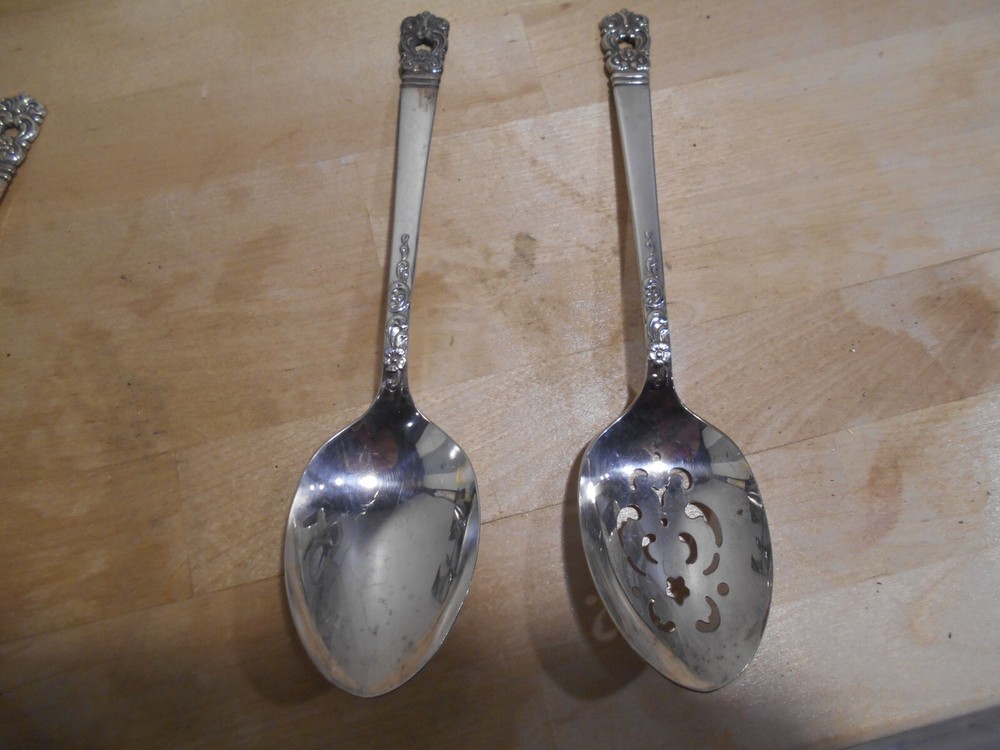 2 Rogers 1970 SCANDINAVIAN Pattern Silverplate 1 is Slotted 6828