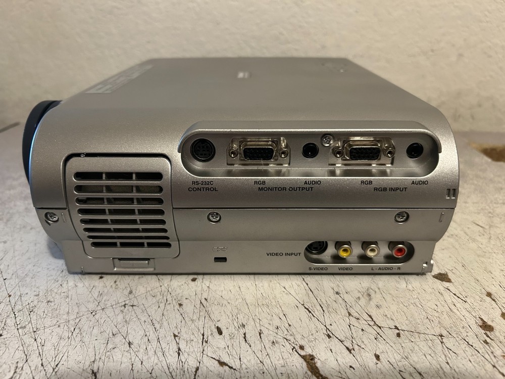 Toshiba TLP670 Data Projector