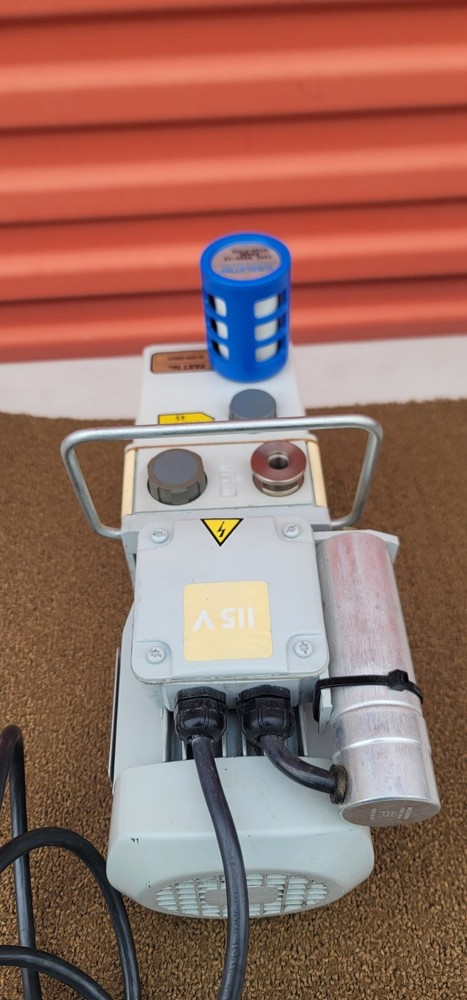 Edwards E2M1.5 Rotary Vane Vacuum Pump