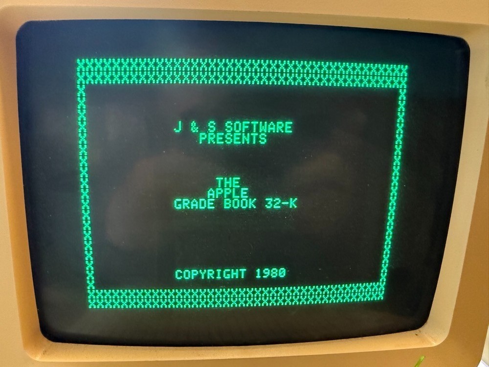 Apple 2 Software : THE APPLE GRADEBOOK : Plus : MAPS & GLOBES (2 programs)