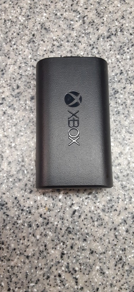 Xbox One Rechargeable Battery Pack 1556 – Microsoft OEM – Untested – Pre-Owned