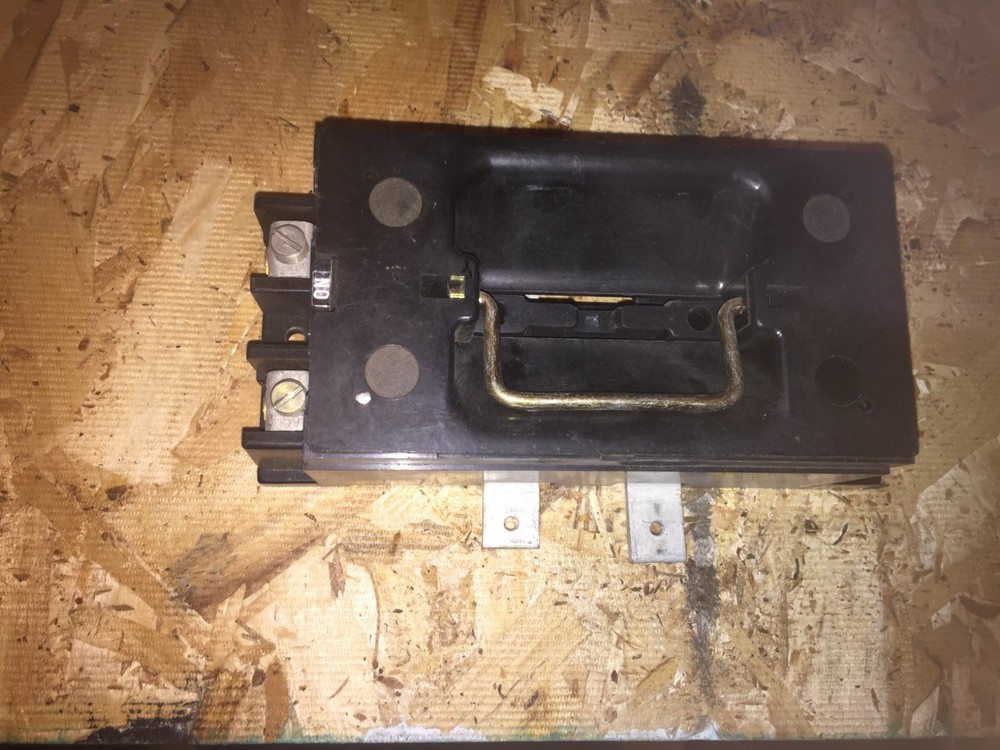 SQUARE D FSP 100AMP MAIN FUSE BLOCK AND FUSE PULLOUT