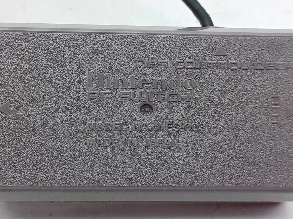 Nintendo OEM RF Switch. NES 003