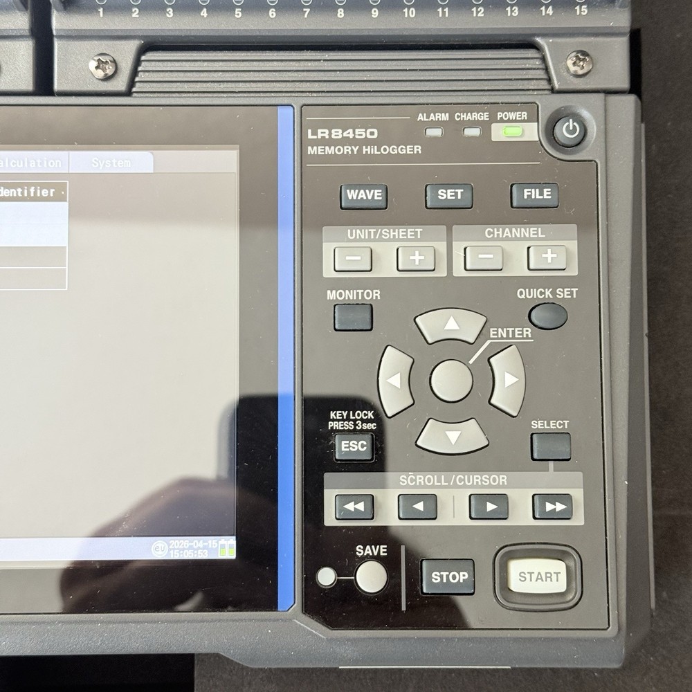 Hioki Data Memory Logger HiLogger LR8450 With (2) Voltage Temp Unit U8550