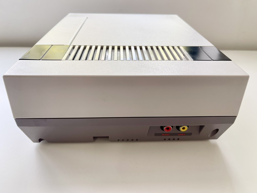 BOXED 🔥 Nintendo Entertainment System NES Control Deck Console + 2 Controllers