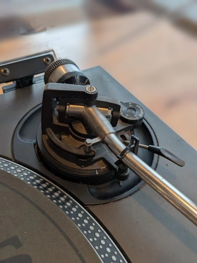 Technics SL-1200 MK3 Turntable Record Player Tested