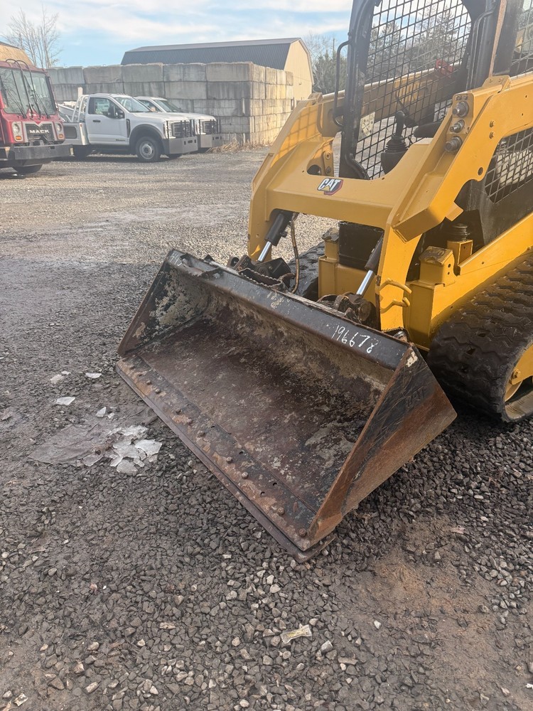 2022 Caterpillar 259D3 Skid Steer Loader Open Cab