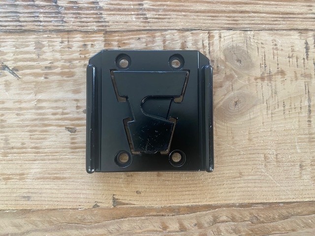 Canon Tripod Quick Release Tripod Adapter TA – 100 - Excellent Condition