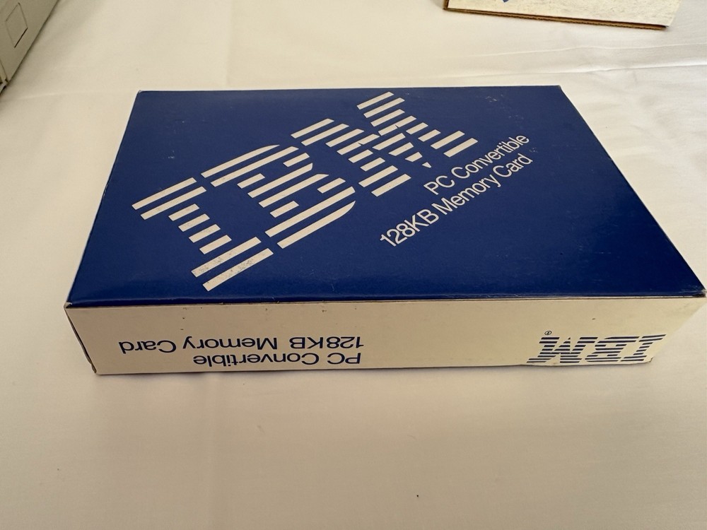 IBM PC 5140 Convertible BUNDLE - Vintage Portable Computer. Powers Up!