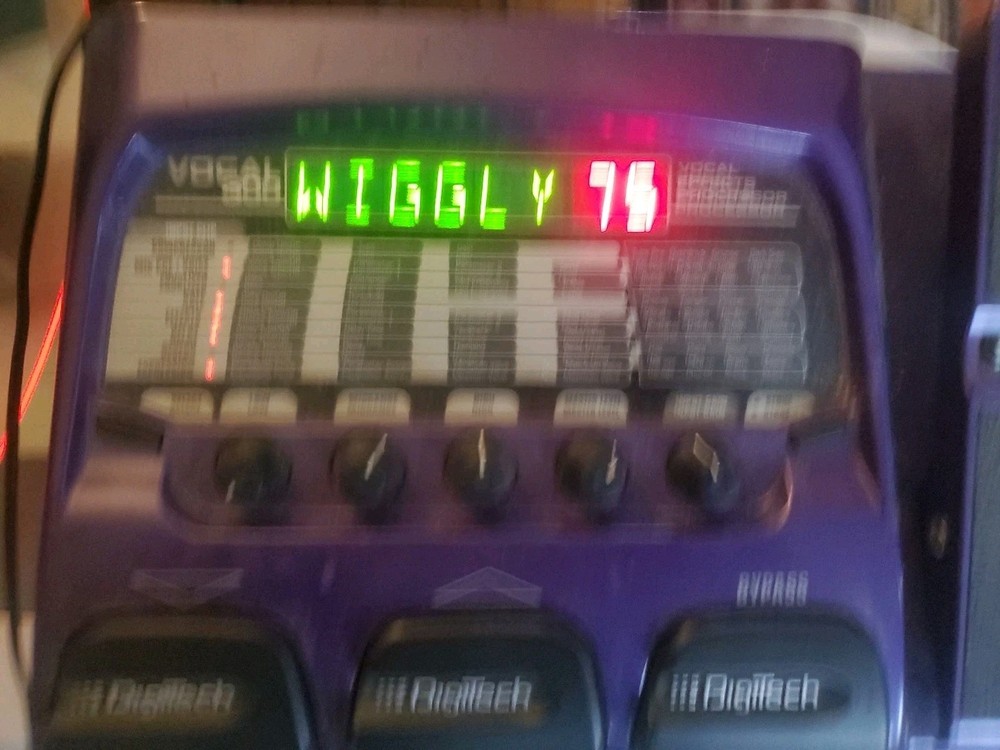 Digitech Vocal 300￼ effects pedal￼