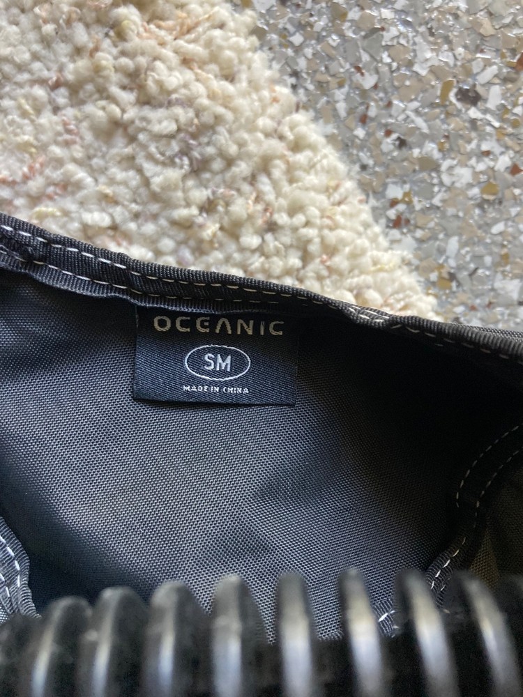 Oceanic BCD, size small, very good condition