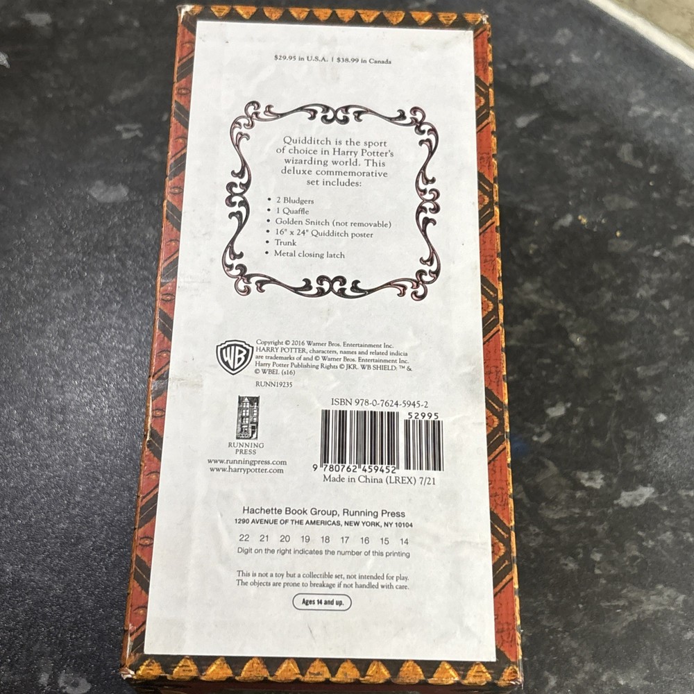 Harry Potter: Collectable Quidditch Box