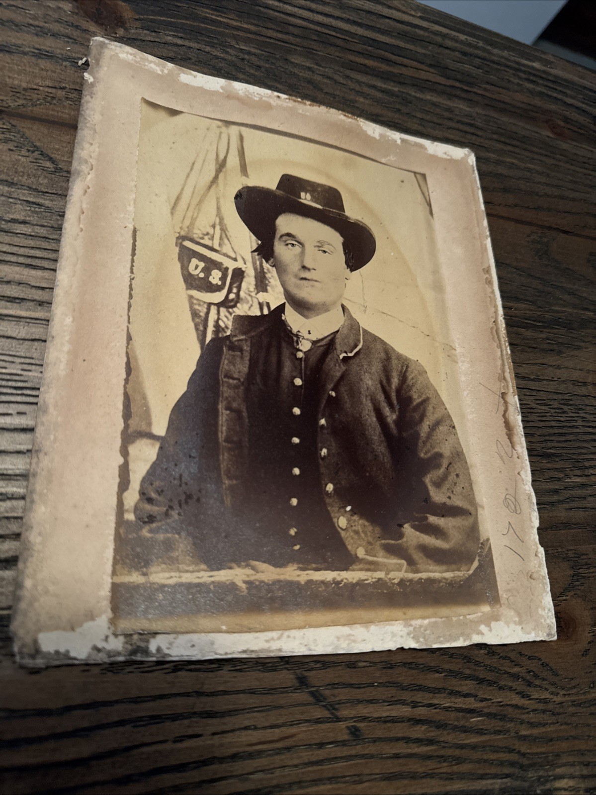 Civil War Union Soldier Albumen Image Slouth Hat Cartridge Box Tent Background