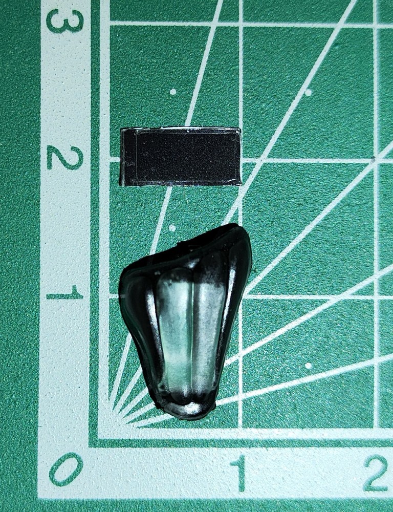 1984 Zartan repro left knee pad + sticker