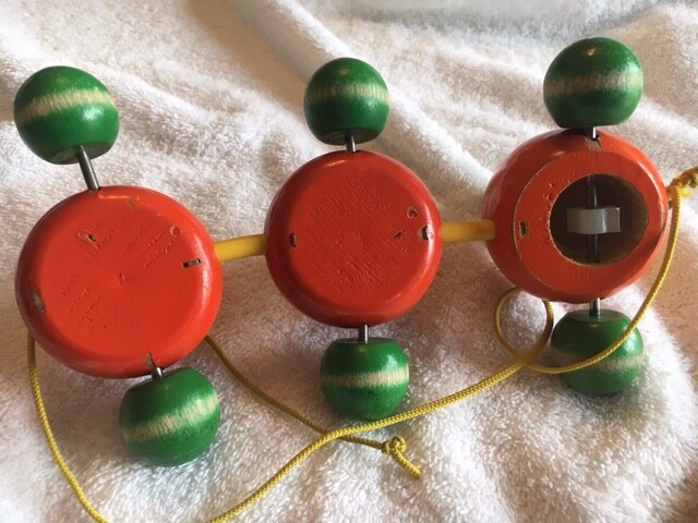 Vintage Duck Family Wooden Pull Toy