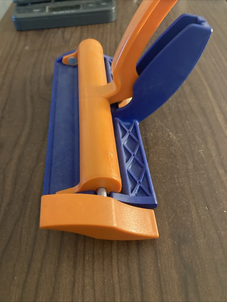 Fiskars Paper Crimper Tool roller