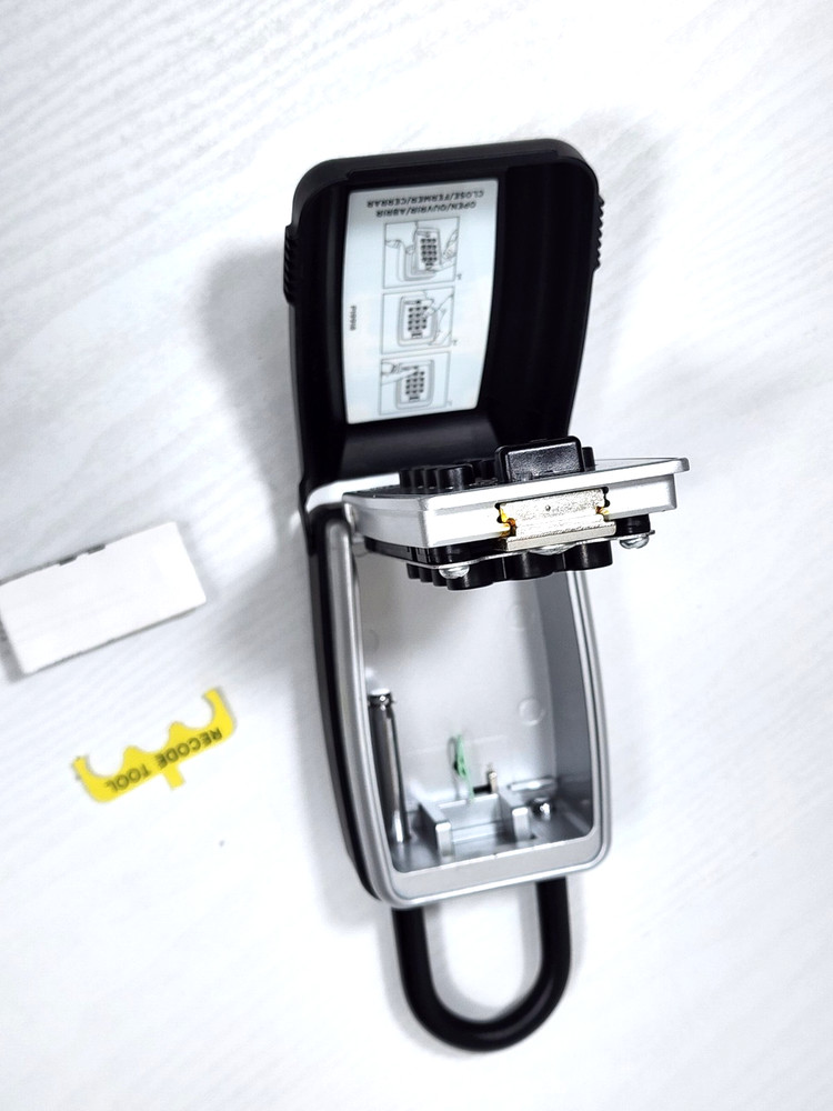 Master Lock - Lock Box Push Button Combination P19918-Instructions included