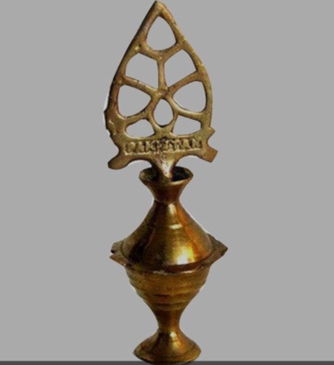 Top 🌟Authentic Arabic Kohl Bottle (Mikhalah / مكحلة عربية تقليدية)