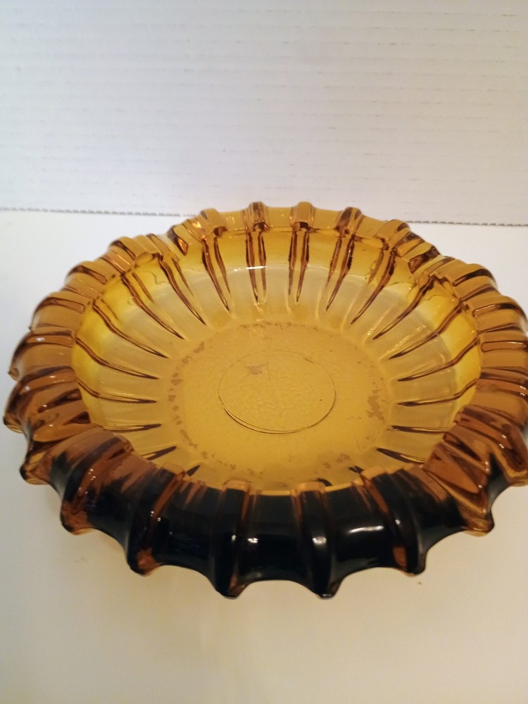 Amber Starburst Ribbed Ashtray 7"