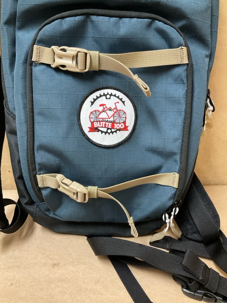 DAKINE SESSION 8L HYDROPACK BACKPACK (G29004743)