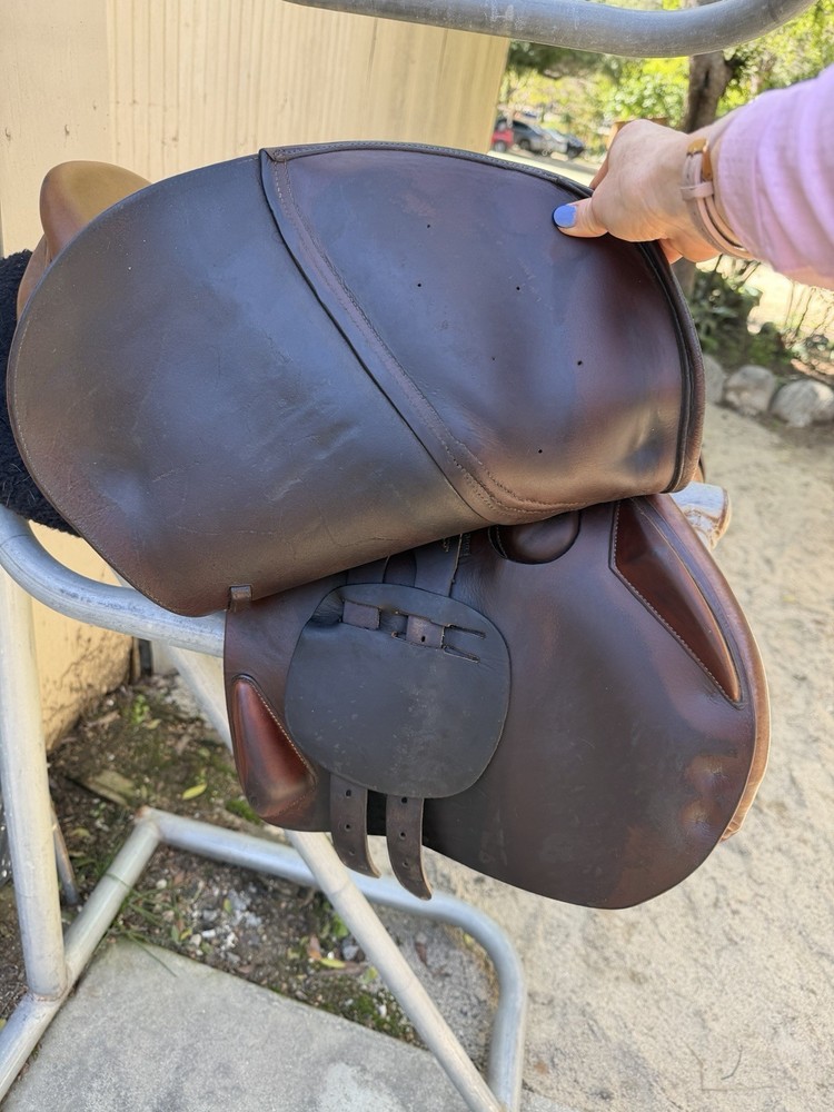 17” 2AA Devoucoux Biarritz Saddle