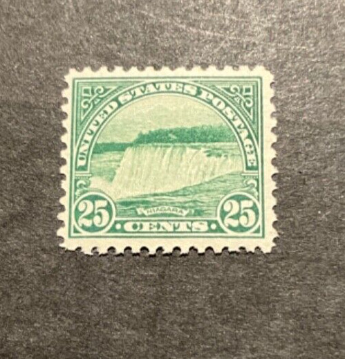 Stamps US Scott #568 never hinged
