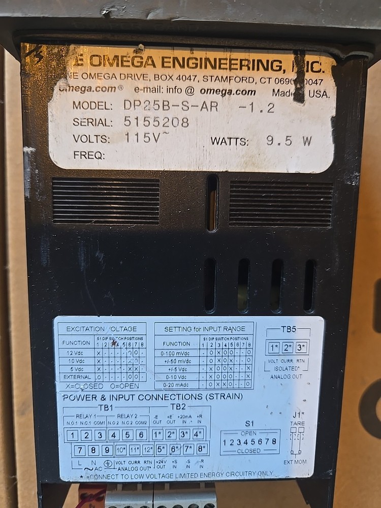 OMEGA DP25B-S-AR / DP25BSAR Digital Strain Gage Panel Meter