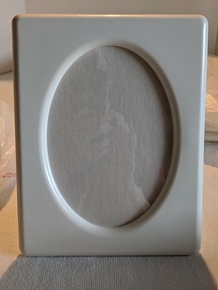 Tupperware Memory Mates Fun Frames 5 x 7" Oval Frame - #2259/2258/2267 - NOS