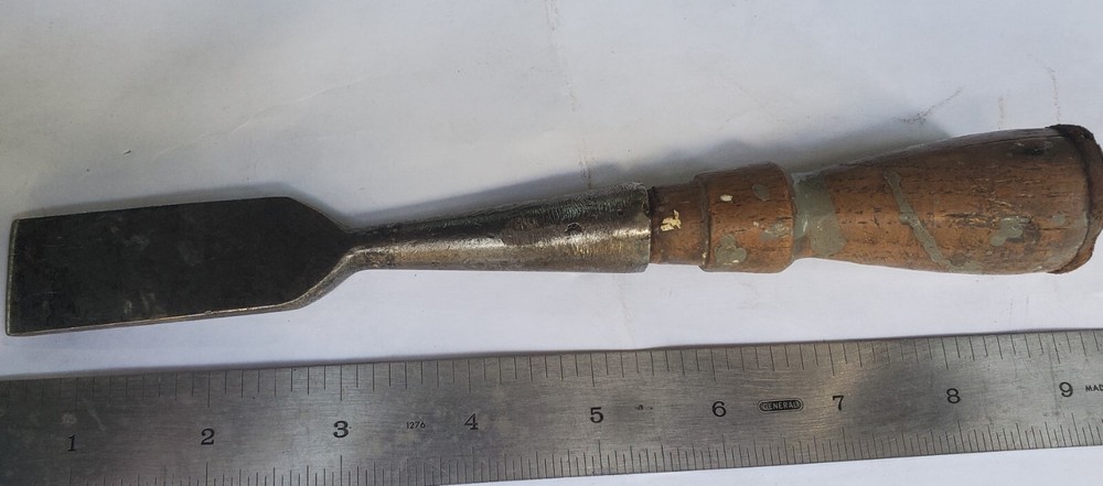 Vintage Pexto 1" bevel edge Socket chisel