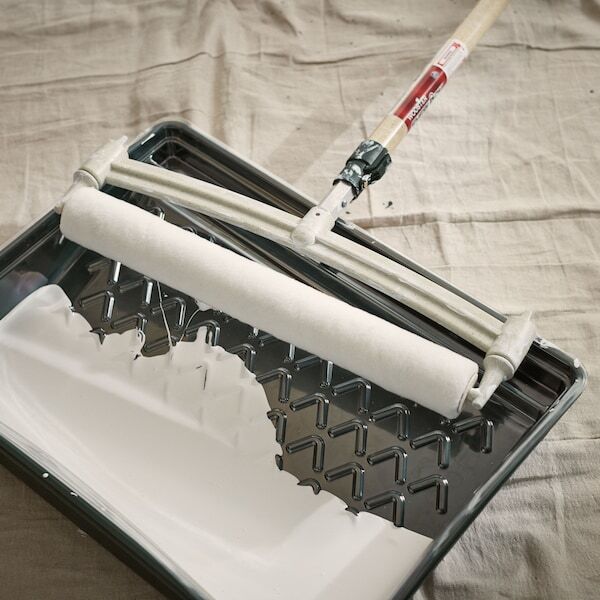Wooster Br045-18 Paint Roller Frame, Yoke, Polypropylene Handle, 18" Rollers