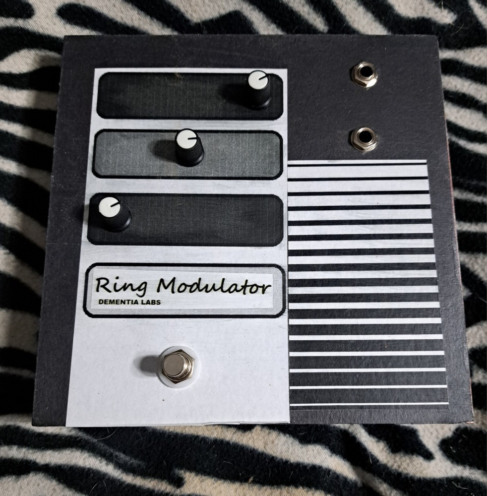Guitar Pedal Ring Modulator Fuzz